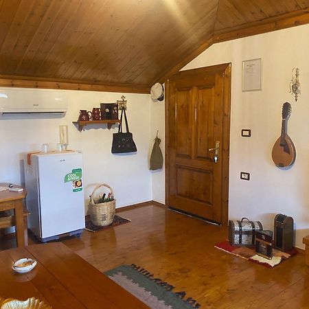 Raisa Guesthouse 12 Berat Luaran gambar