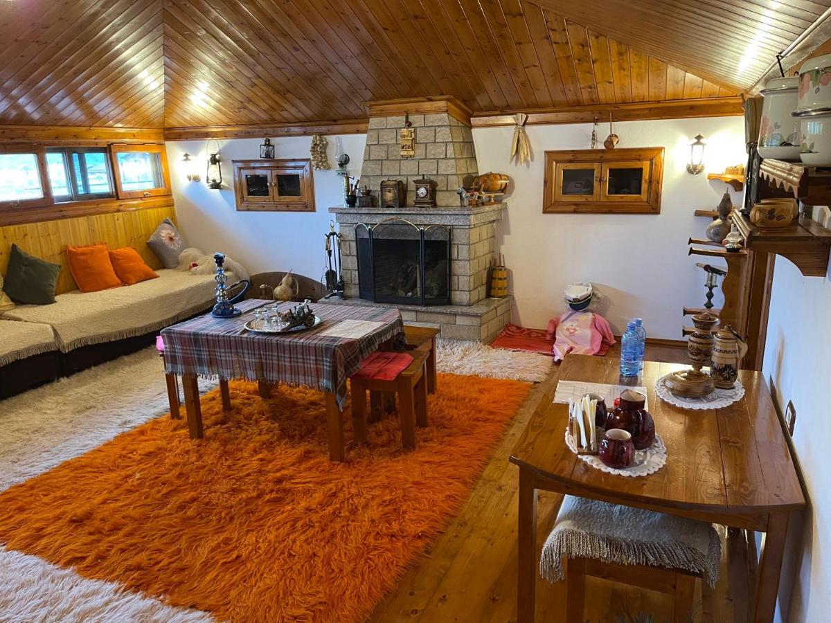 Raisa Guesthouse 12 Berat Luaran gambar
