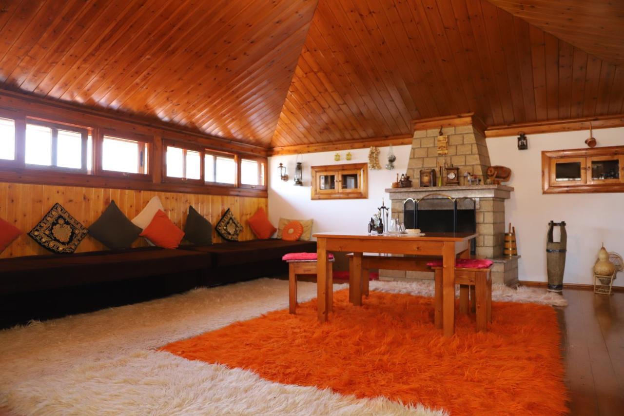 Raisa Guesthouse 12 Berat Luaran gambar